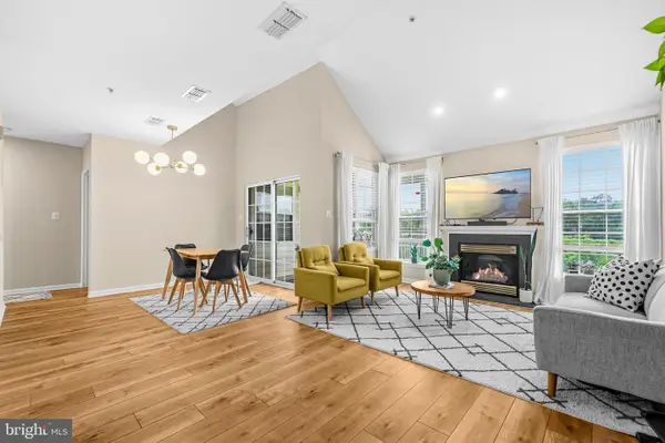 43134 Watercrest Sq #303, CHANTILLY, VA 20152