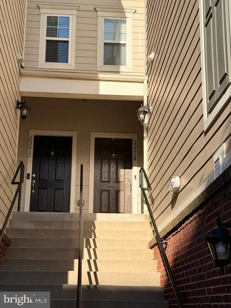 25214 Split Creek Ter, Chantilly, VA 20152 - #3