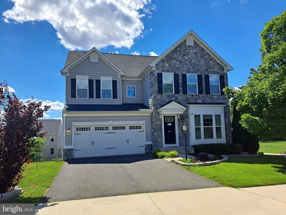 25833 Sycamore Grove Pl, Aldie, VA 20105 - #1