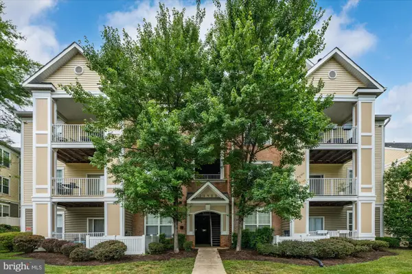 20903 Cedarpost Sq #102, ASHBURN, VA 20147