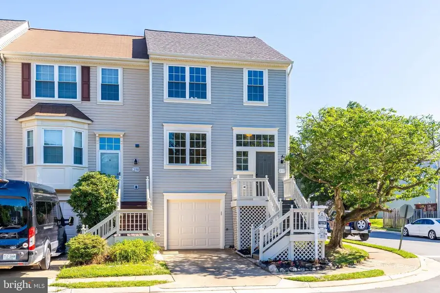 217 Frazer Dr, Purcellville, VA 20132 - #2