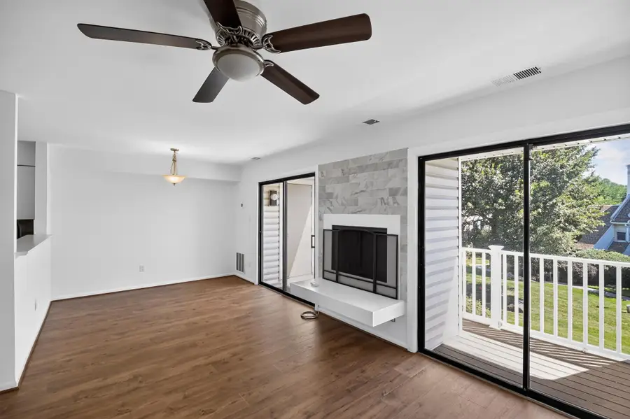 1056 Warwick, Sterling, VA 20164 - #2