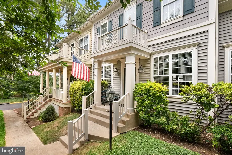 516 Gentlewood Sq, Purcellville, VA 20132 - #2