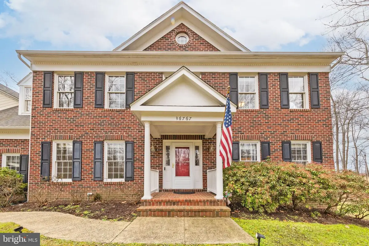 36767 Pelham Ct, Purcellville, VA 20132 - #1