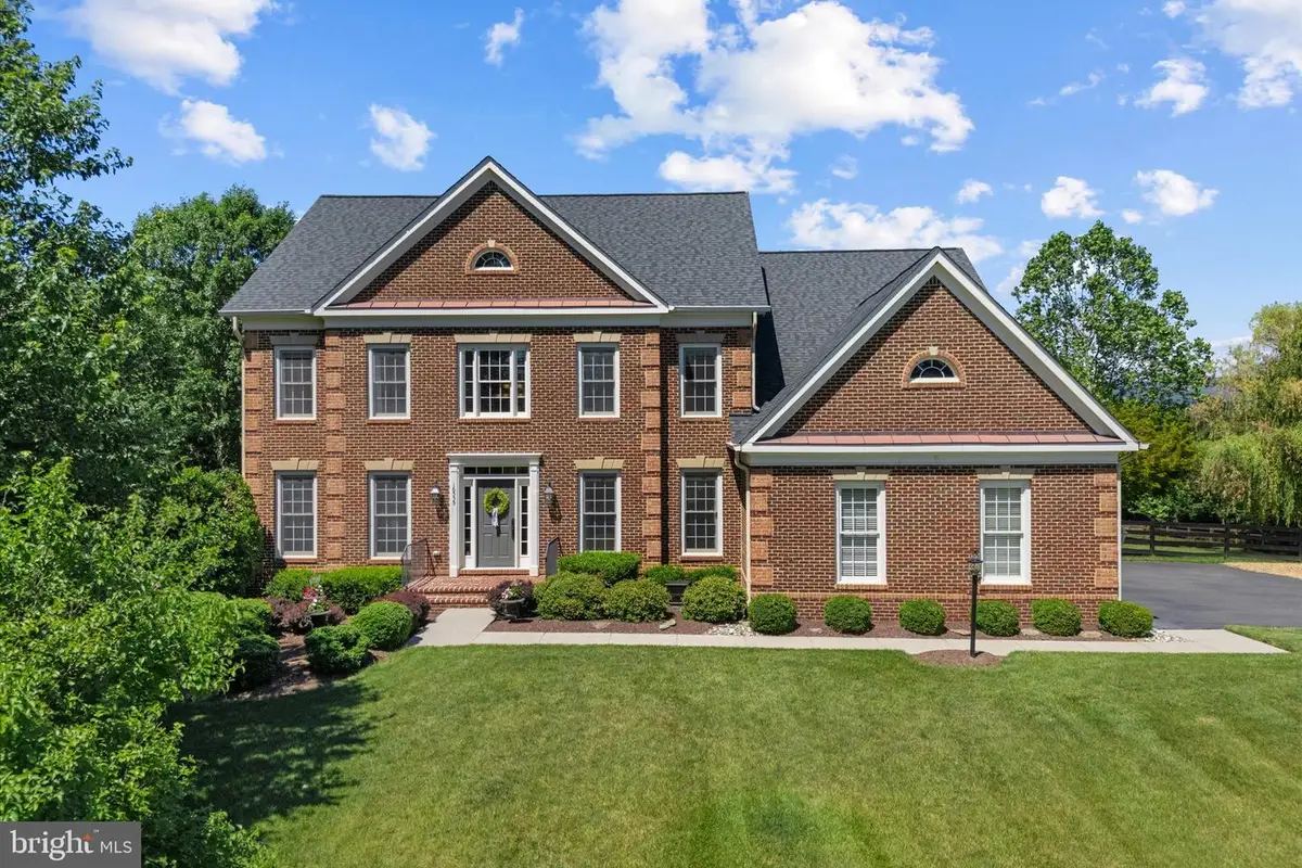 16555 Chestnut Overlook Dr, Purcellville, VA 20132 - #1