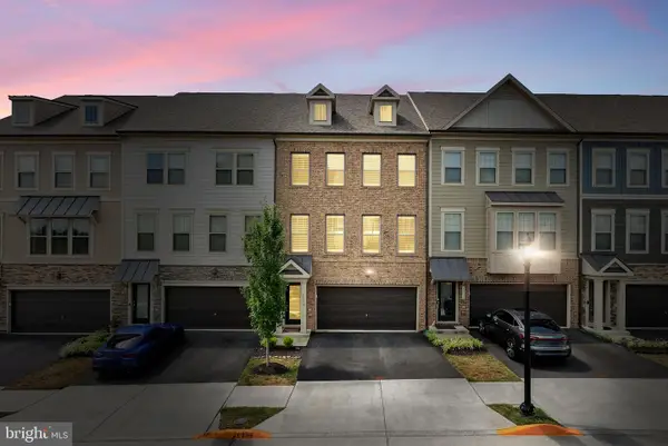 1093 Venifena Ter Se, LEESBURG, VA 20175