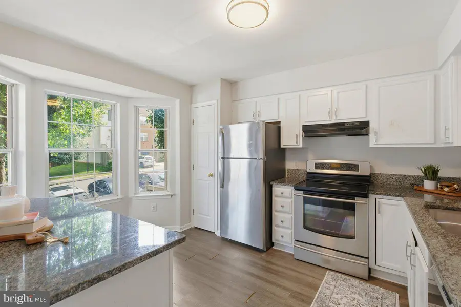 405 Mcdaniel Dr, Purcellville, VA 20132 - #3