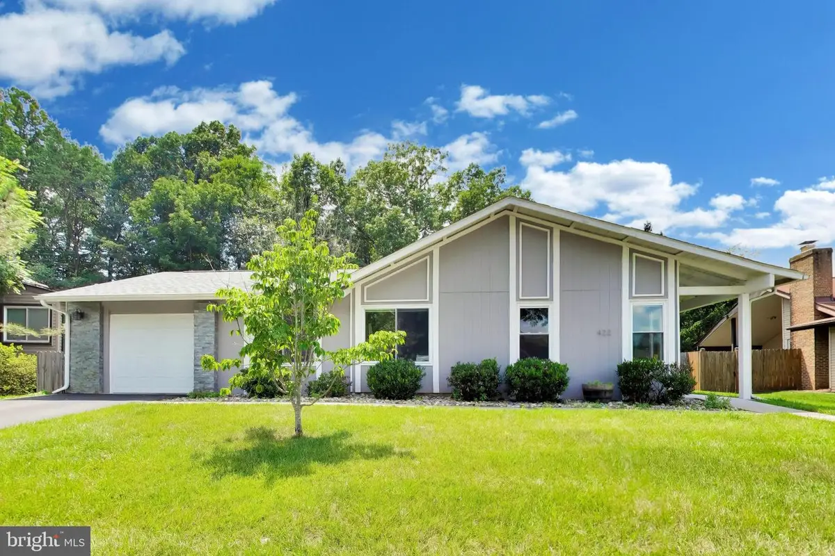 422 Avondale Dr, Sterling, VA 20164 - #1