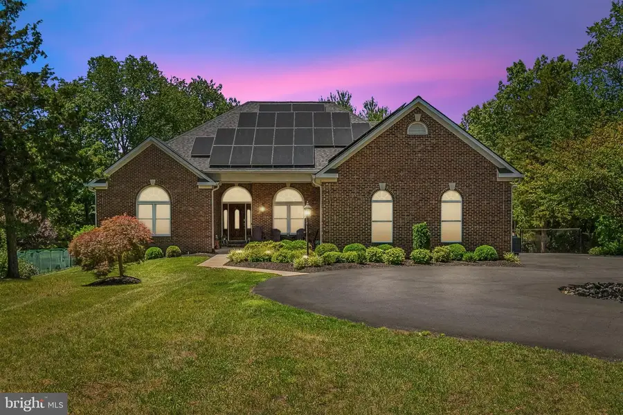 21484 Cedar Dr, Sterling, VA 20164 - #2