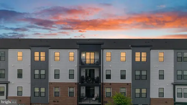 23669 Golden Embers Sq #403, ASHBURN, VA 20148