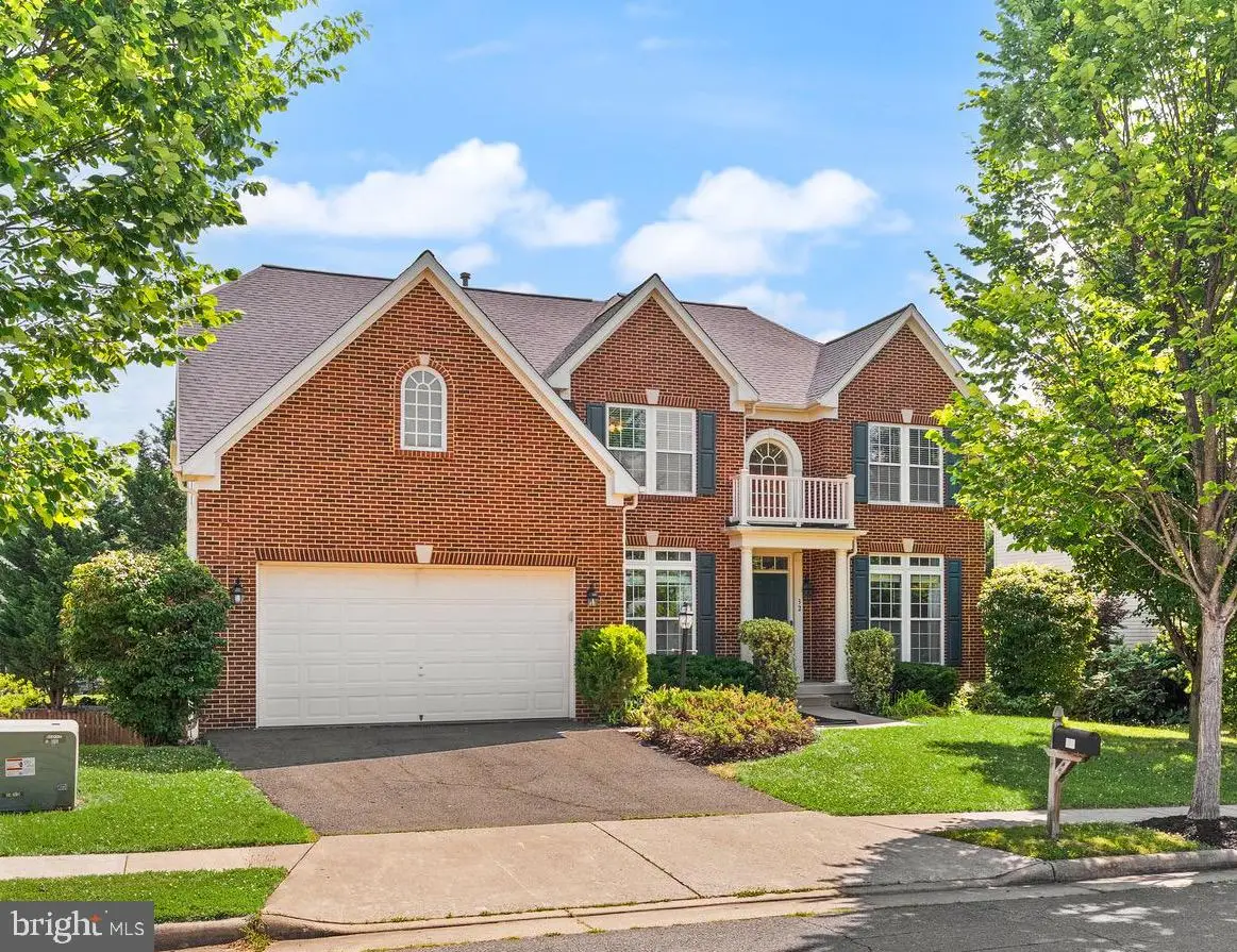 32 Houser Dr, Lovettsville, VA 20180 - #1