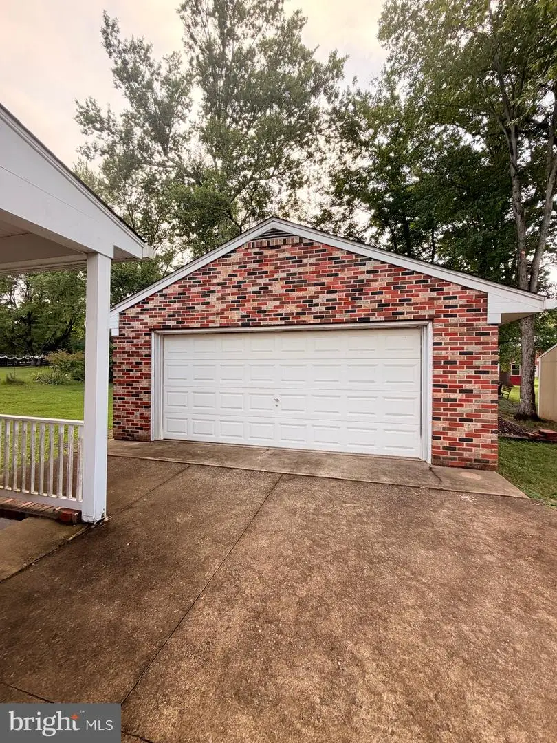 130 S St Paul St, Hamilton, VA 20158 - #2