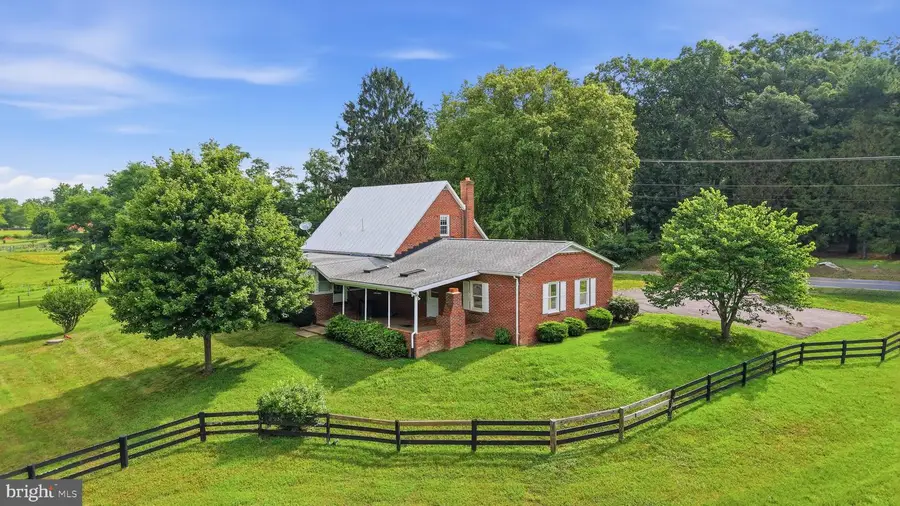 17751 Harmony Church Rd, Hamilton, VA 20158 - #2