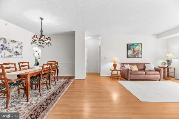 19355 Cypress Ridge Ter #223, LEESBURG, VA 20176
