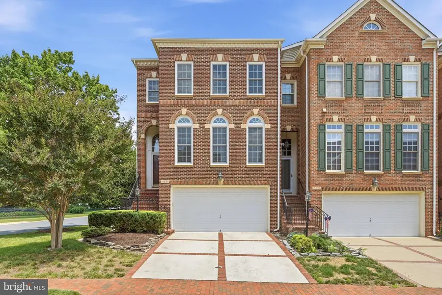 18526 Bear Creek Ter, Leesburg, VA 20176 - #2