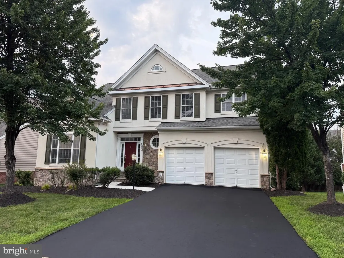 42770 Conquest Cir, Brambleton, VA 20148 - #1