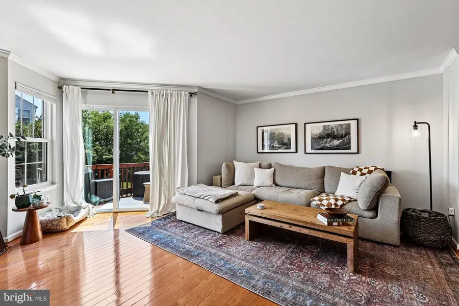 26084 Lands End Dr, Chantilly, VA 20152 - #3