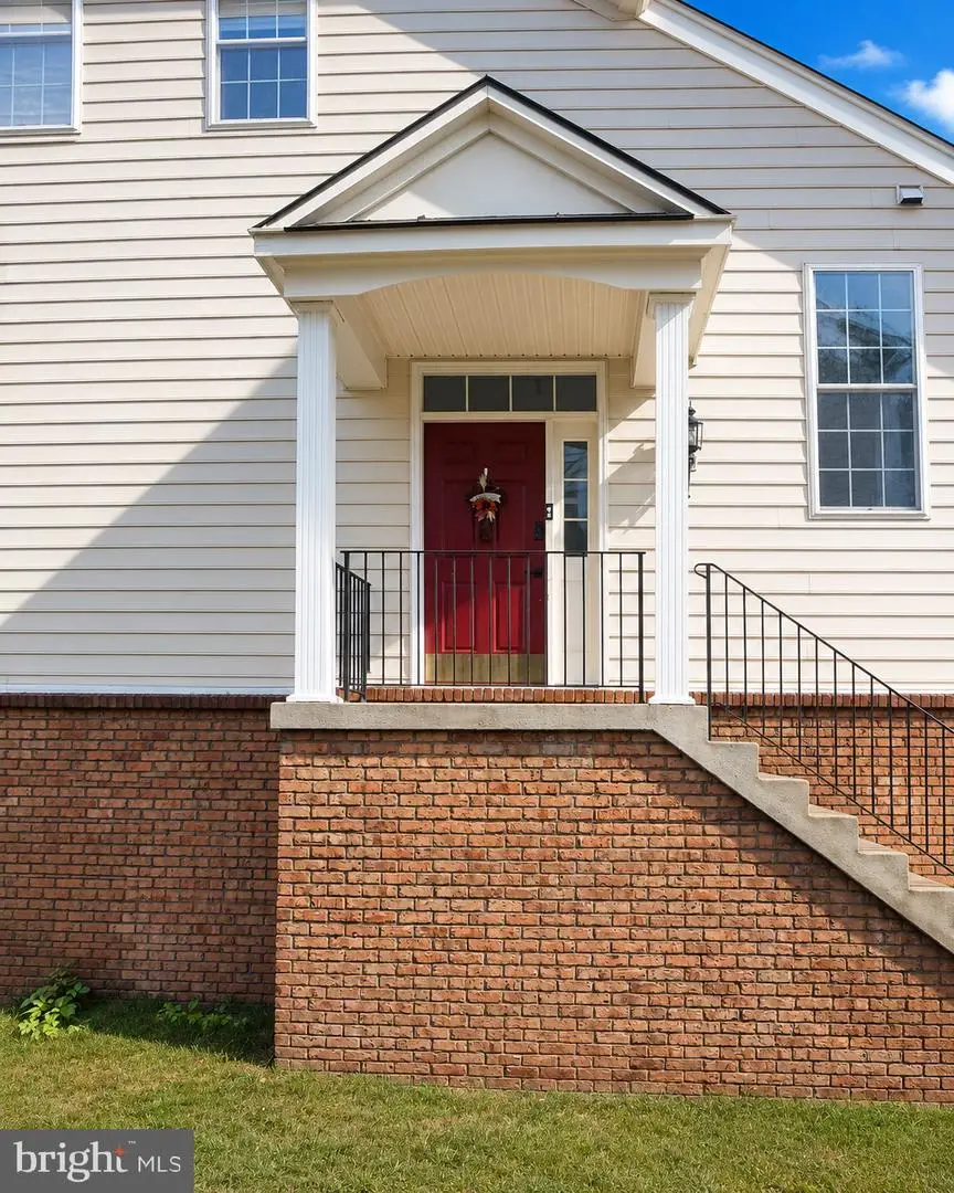 42704 Sandman Ter, Chantilly, VA 20152 - #1