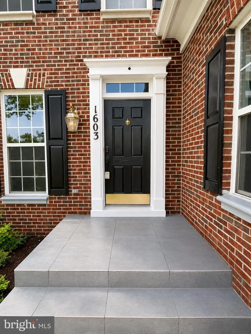 1603 Chickasaw Pl Ne, Leesburg, VA 20176 - #3