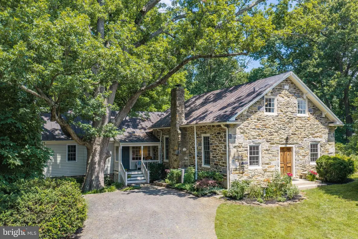 14127 Harpers Ferry Rd, Hillsboro, VA 20132 - #1