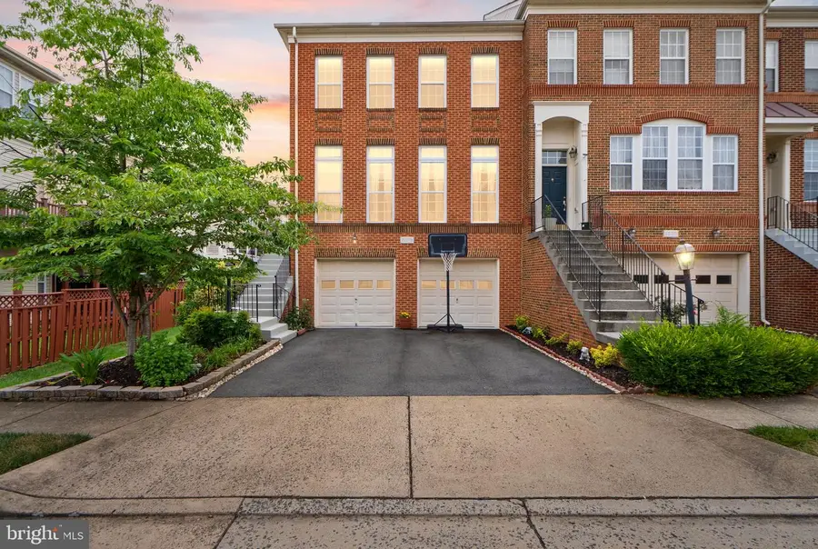22016 Dilworth Sq, Broadlands, VA 20148 - #2