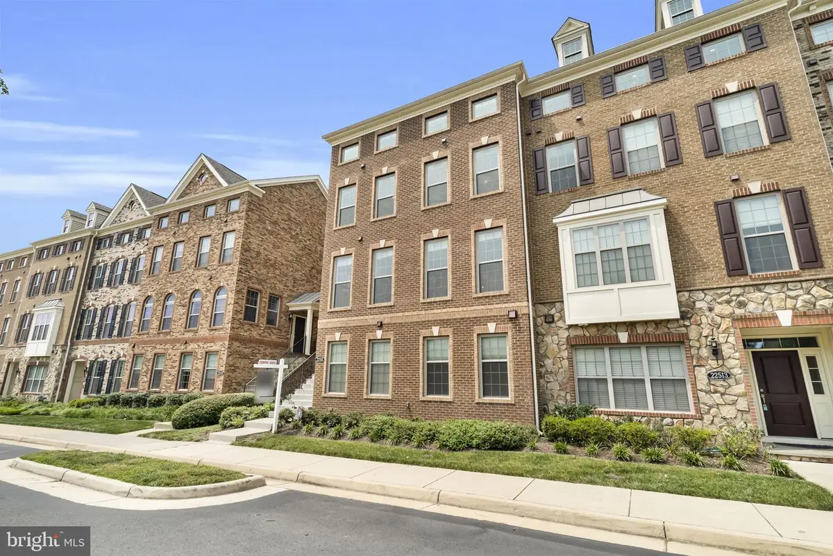 22515 Naugatuck Sq, Ashburn, VA 20148 - #1