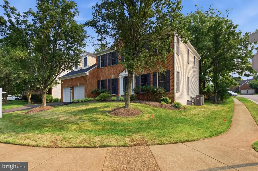46405 Esterbrook Cir, Sterling, VA 20165 - #3