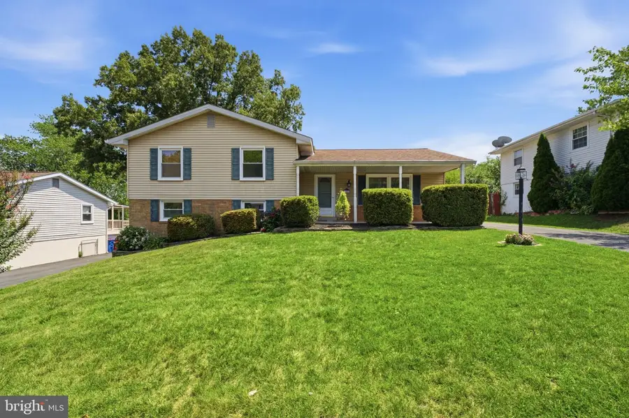 1206 E Iberia Rd, Sterling, VA 20164 - #2