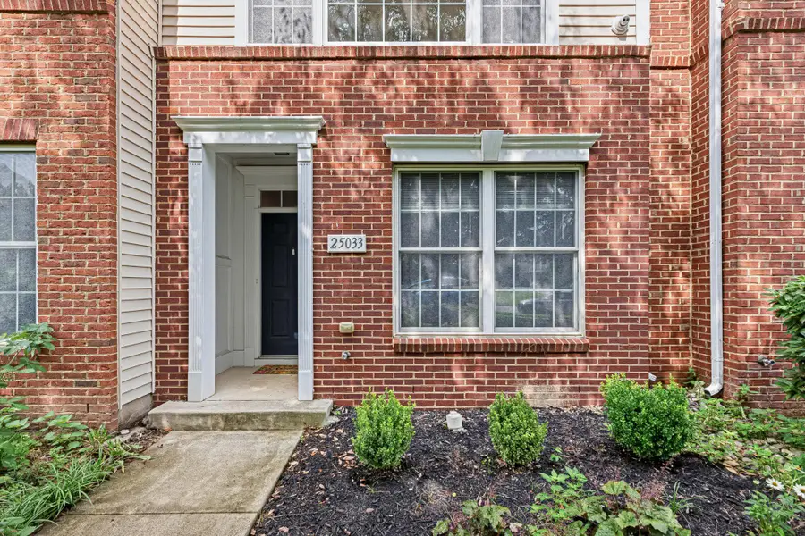 25033 Justice Dr, Chantilly, VA 20152 - #2