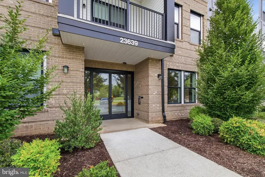 23639 Golden Embers Sq #302, Ashburn, VA 20148 - #2