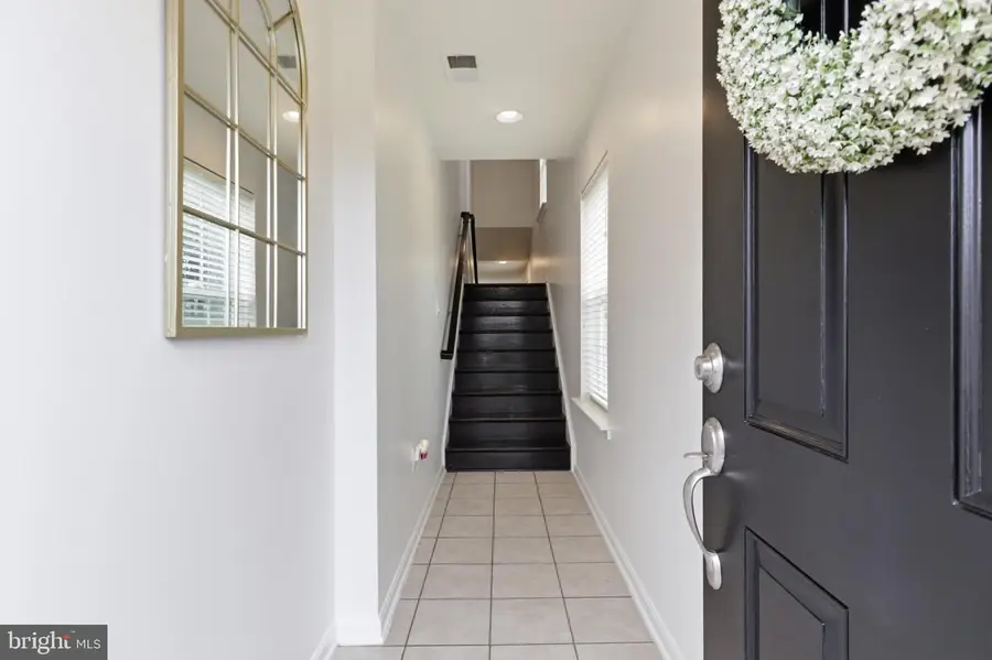 42251 Dean Chapel Sq, Chantilly, VA 20152 - #3