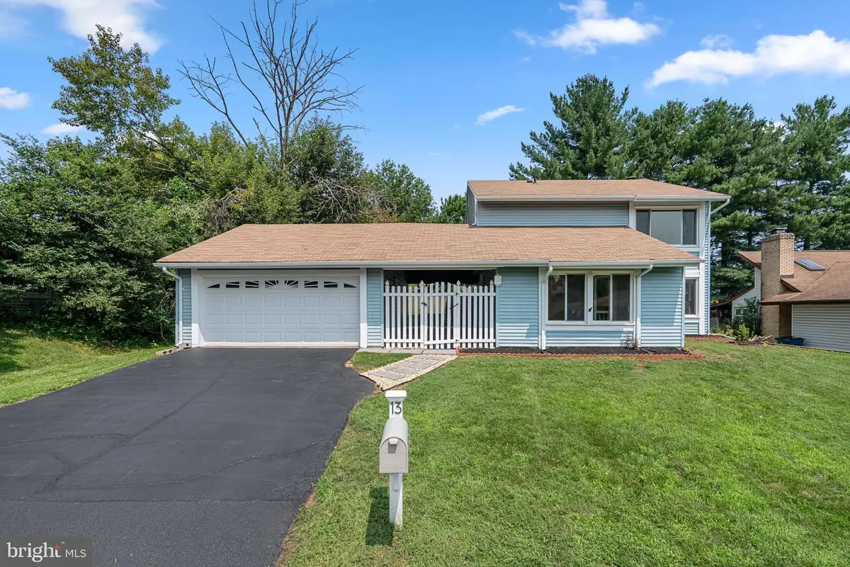 13 Wrightwood Pl, Sterling, VA 20164 - #1