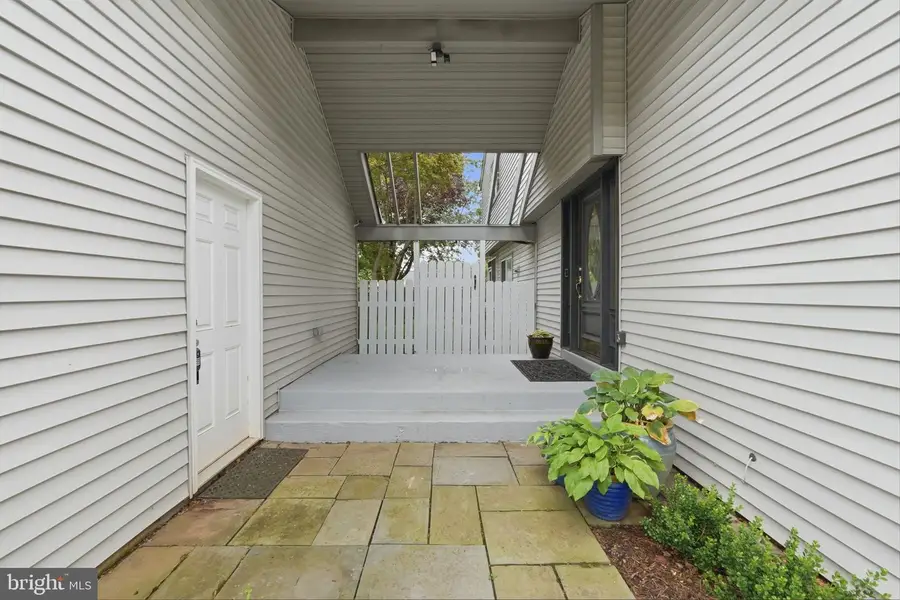 3 Silo Mill Ct, Sterling, VA 20164 - #3