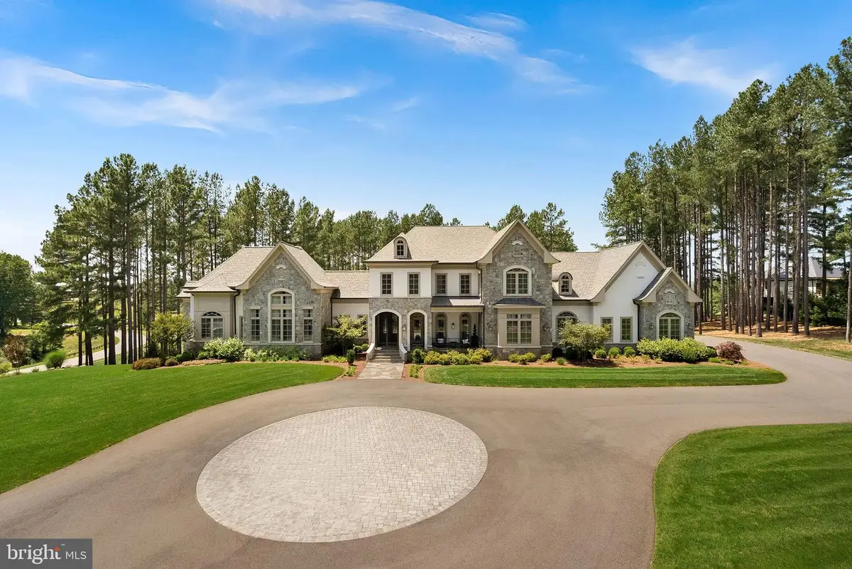 22563 Creighton Farms Dr, Leesburg, VA 20175 - #1