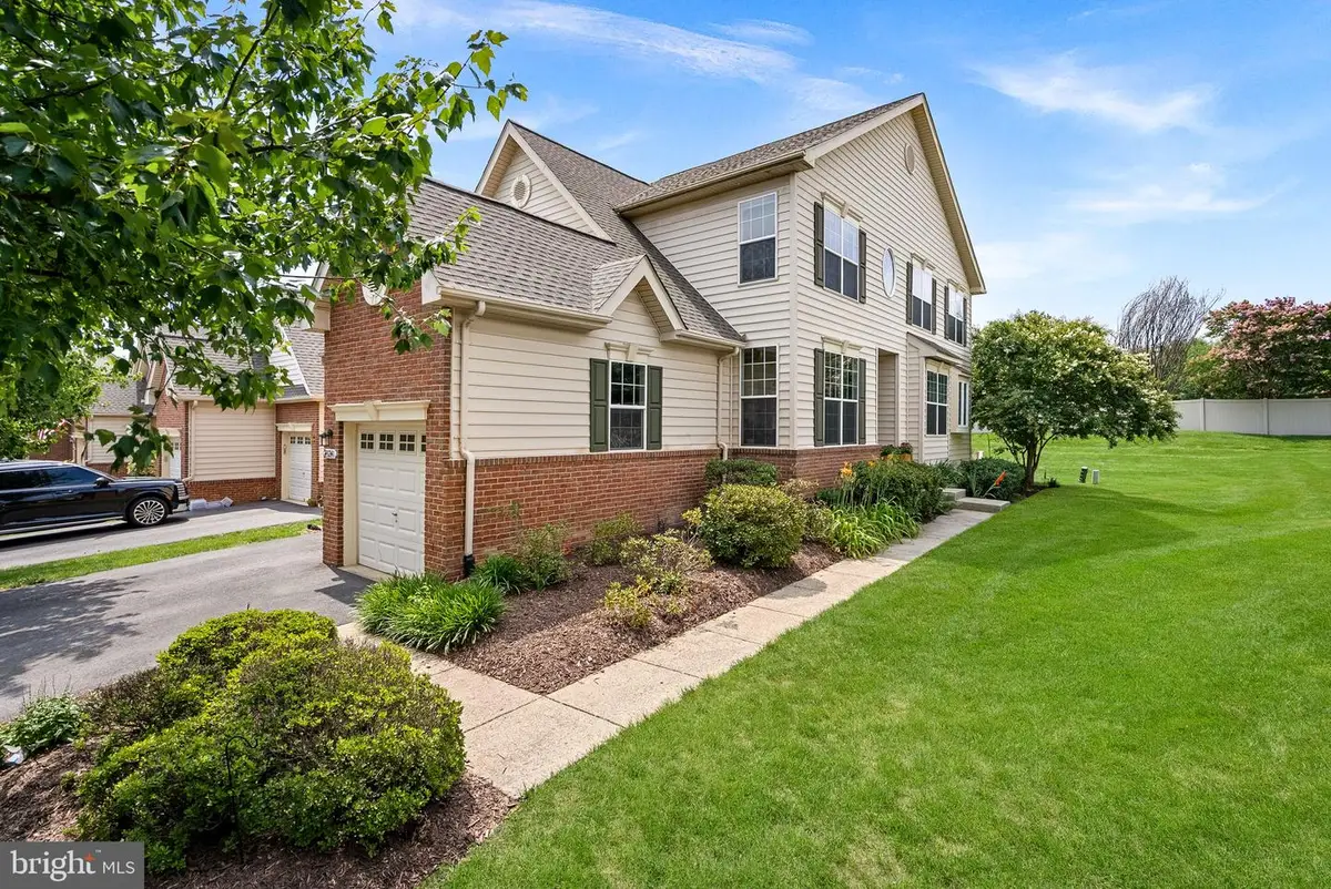 43241 Somerset Hills Ter, Ashburn, VA 20147 - #1