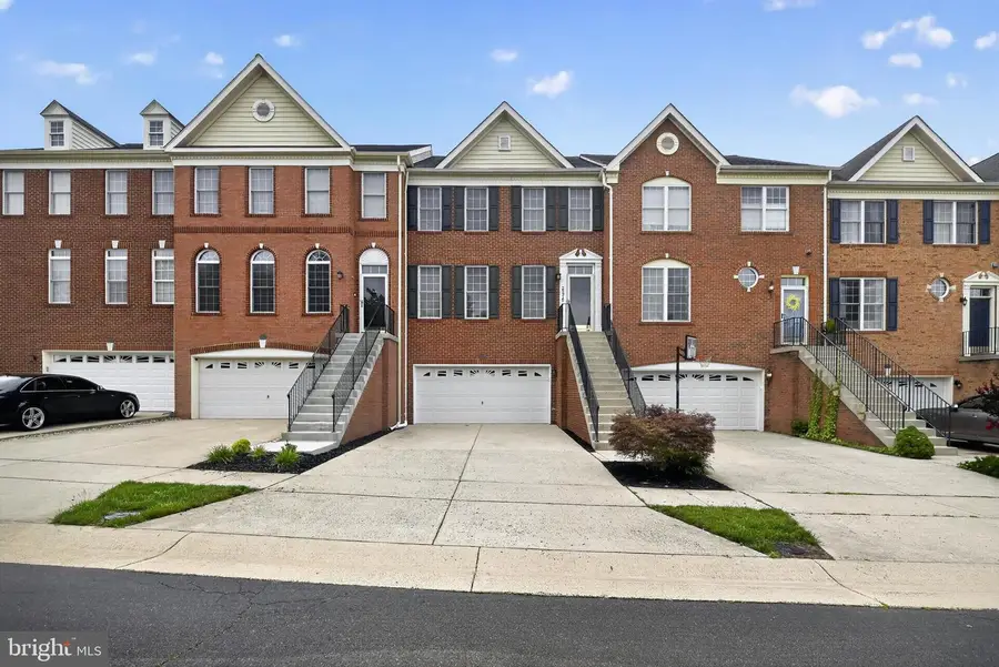 25915 Kirkwood Sq, Chantilly, VA 20152 - #2