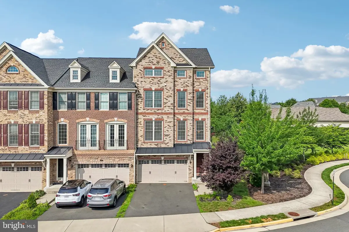 24991 Cambridge Hill Ter, Chantilly, VA 20152 - #1