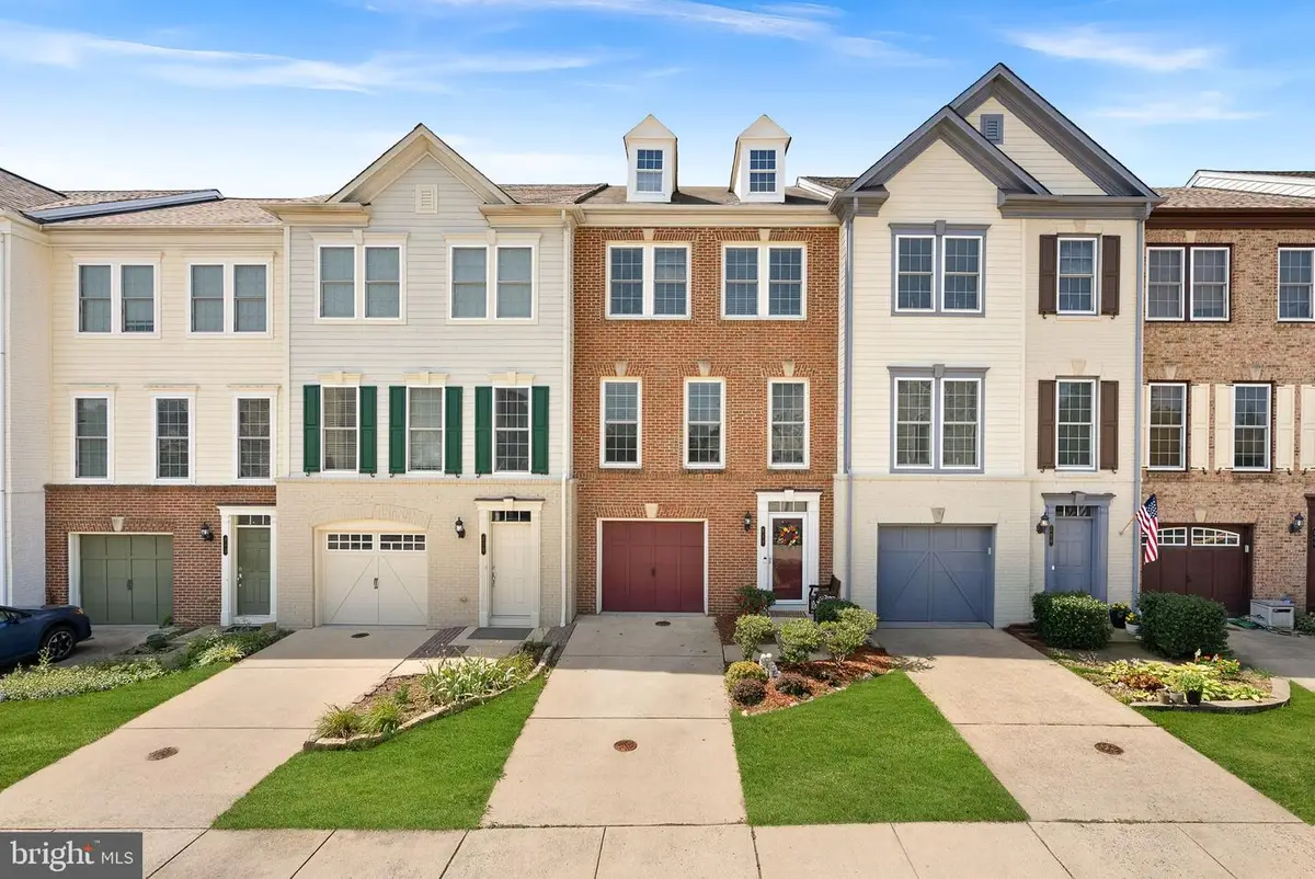 211 Great Laurel Sq Se, Leesburg, VA 20175 - #1