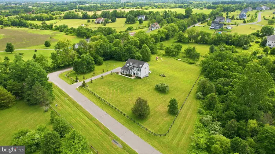 12720 Snowbird Ct, Lovettsville, VA 20180 - #3