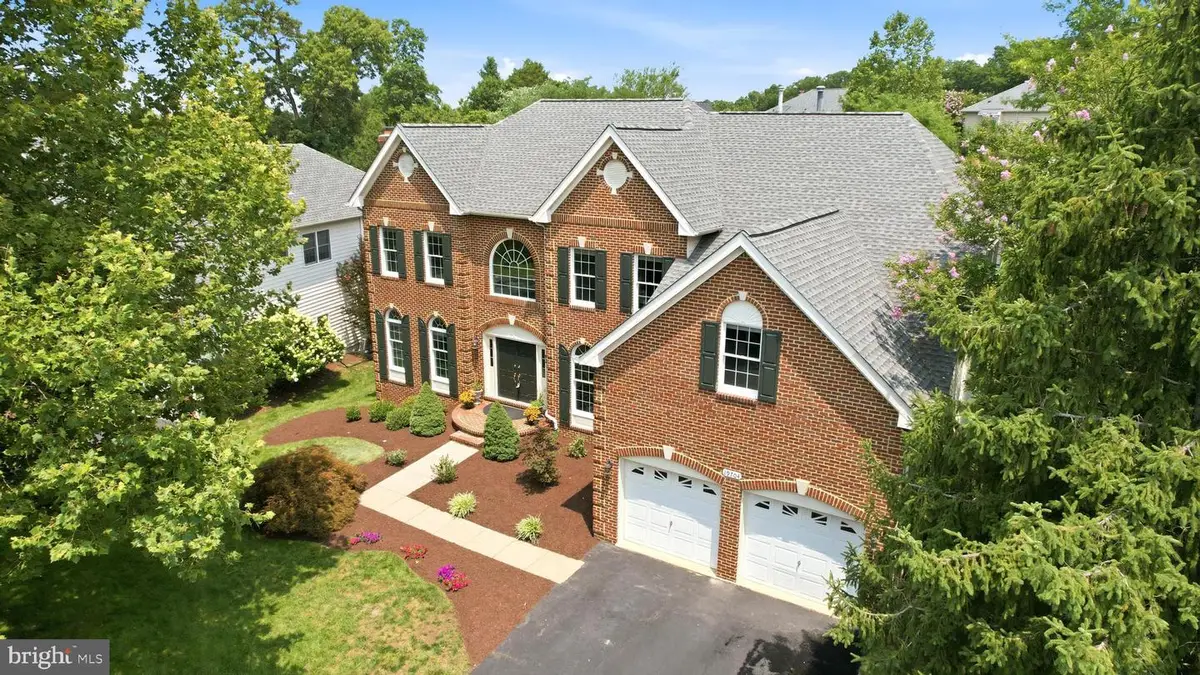 19704 Stanford Hall Pl, Ashburn, VA 20147 - #1