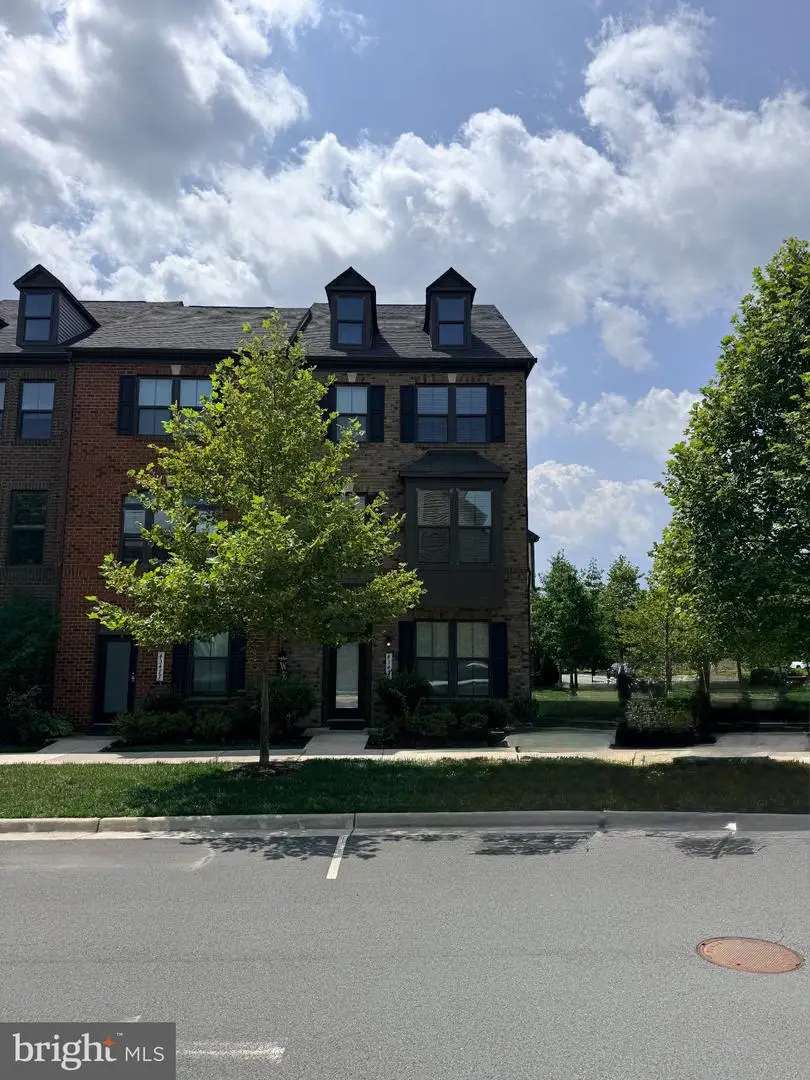43475 Apple Orchard Sq, Ashburn, VA 20148 - #1