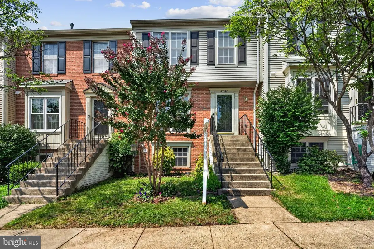 45547 Hutchens Sq, Sterling, VA 20166 - #1