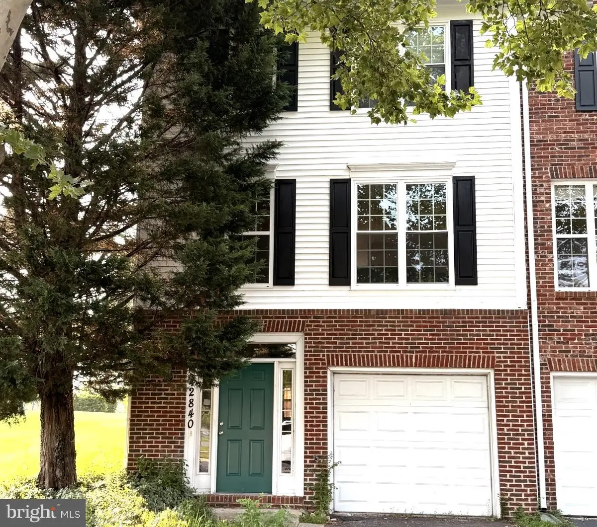 42840 Golf View Dr, Chantilly, VA 20152 - #1