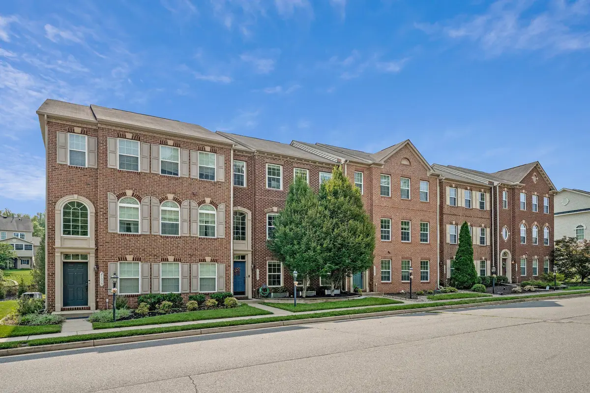 21002 Courtland Village Dr, Leesburg, VA 20175 - #1