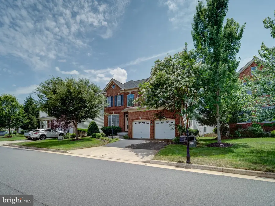 43320 Barnstead Dr, Ashburn, VA 20148 - #2