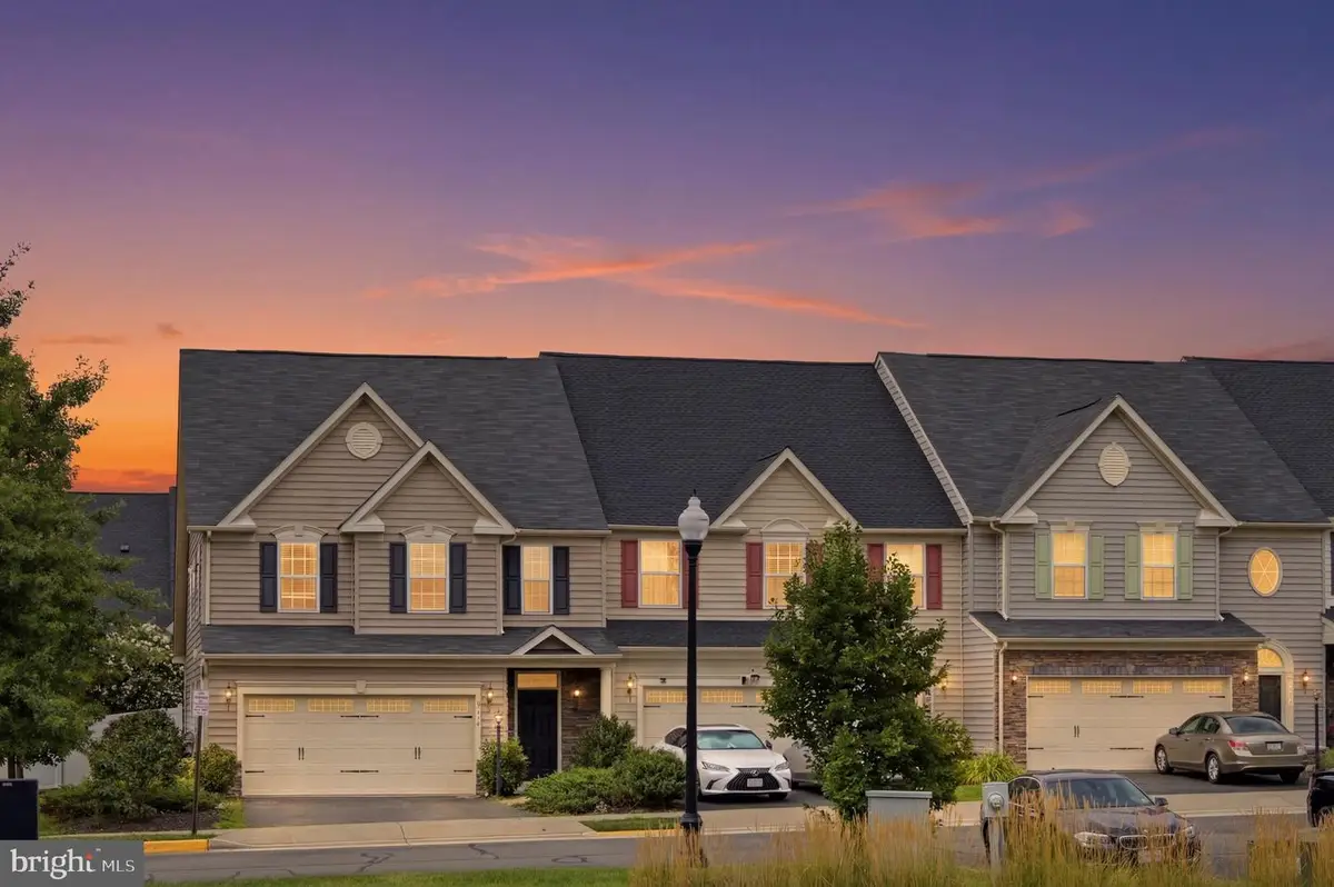 41736 Mcdivitt Ter, Aldie, VA 20105 - #1