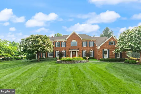 19879 Mellon Cir, ASHBURN, VA 20147