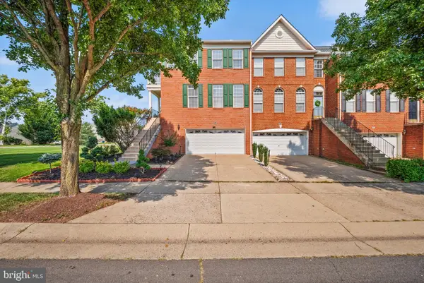 25488 Crossfield Dr, CHANTILLY, VA 20152