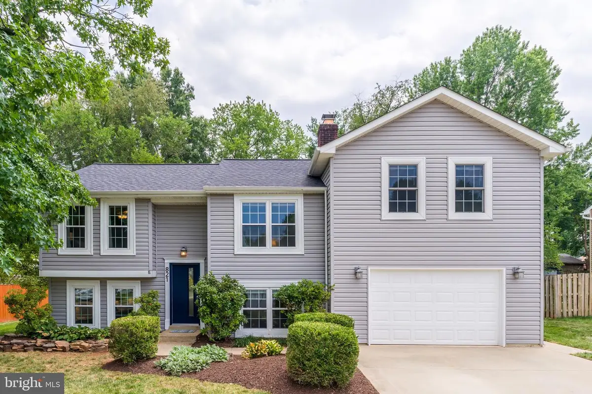 821 Cattail Ln Ne, Leesburg, VA 20176 - #1