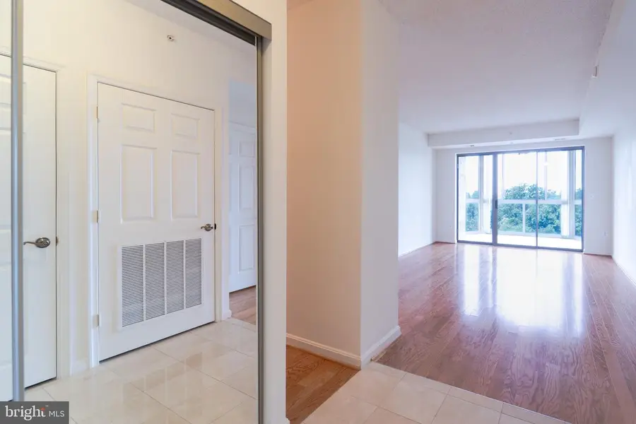 19355 Cypress Ridge Ter #905, Leesburg, VA 20176 - #3